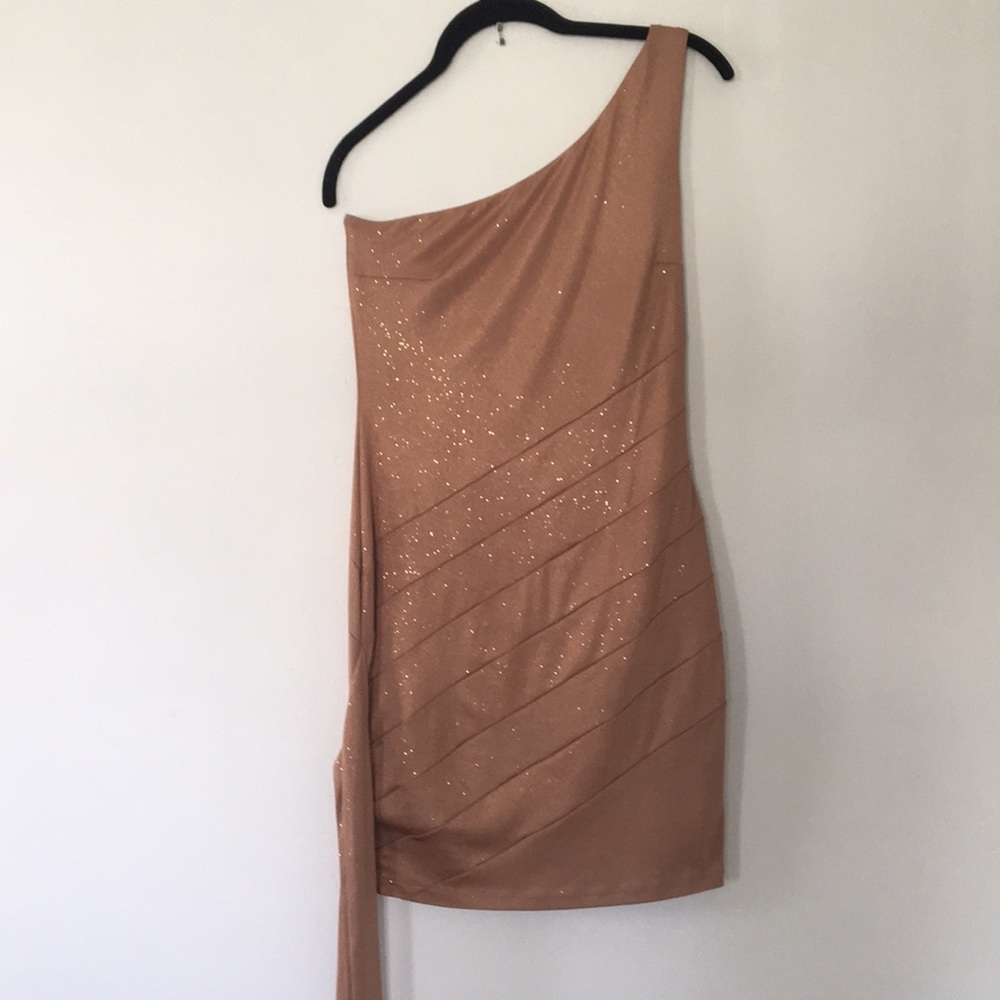 BeBe Addiction One Shoulder Gold Glitter Dress